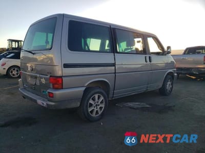 Trzecie zdjęcie samochodu z tyłu: 2000 VOLKSWAGEN EUROVAN VIN:WV2MH4700YH083922 - miniatura