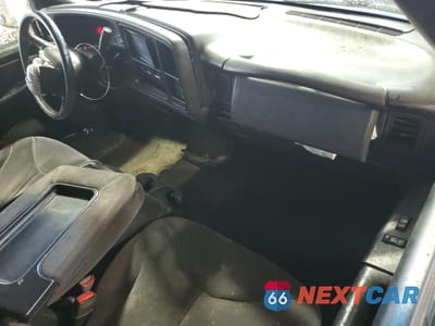 Zdjęcie 8 z 13 samochodu: 2001 GMC NEW SIERRA C1500 VIN:2GTEC19V011321866 - miniatura
