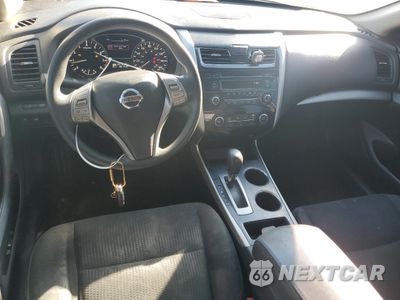 Zdjęcie 8 z 15 samochodu: 2015 NISSAN ALTIMA 2.5 VIN:1N4AL3AP4FC174238 - miniatura