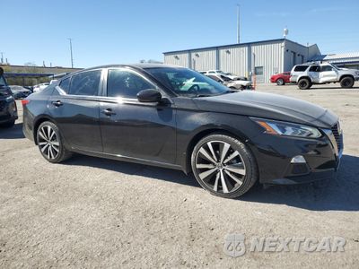 Czwarte zdjęcie samochodu z boku: 2019 NISSAN ALTIMA SR VIN:1N4BL4CV4KN310744 - miniatura