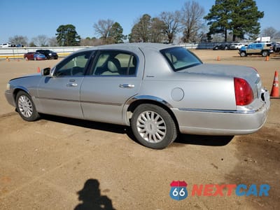Drugie zdjęcie samochodu z przodu: 2005 LINCOLN TOWN CAR SIGNATURE VIN:1LNHM81W35Y636294 - miniatura