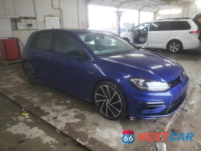 Czwarte zdjęcie samochodu z boku: 2018 VOLKSWAGEN GOLF R VIN:WVWWF7AU3JW068701 - miniatura
