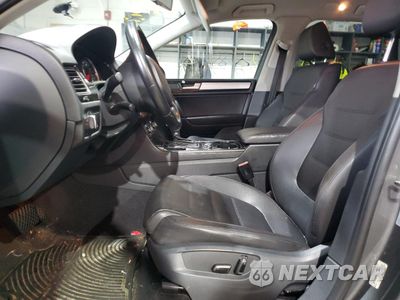 Zdjęcie 7 z 13 samochodu: 2014 VOLKSWAGEN TOUAREG V6 VIN:WVGEF9BP3ED012271 - miniatura