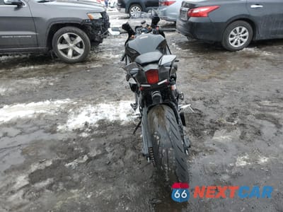Czwarte zdjęcie samochodu z boku: 2022 YAMAHA YZFR7 VIN:JYARM38E0NA001675 - miniatura