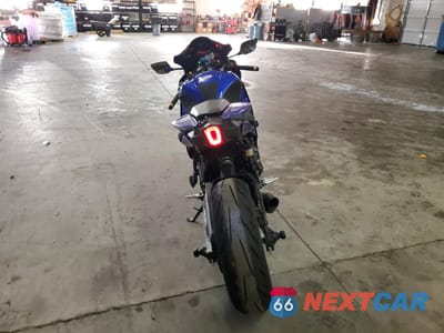 Czwarte zdjęcie samochodu z boku: 2022 YAMAHA YZFR7 VIN:JYARM38E3NA000777 - miniatura