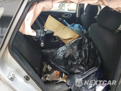 Zdjęcie 11 z 13 samochodu: 2015 NISSAN SENTRA S VIN:3N1AB7AP4FY247395 - miniatura