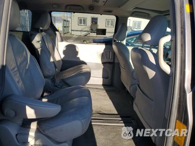 Zdjęcie 10 z 12 samochodu: 2011 TOYOTA SIENNA XLE VIN:5TDYK3DCXBS134341 - miniatura