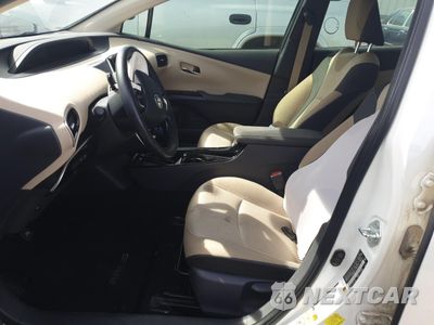 Zdjęcie 7 z 13 samochodu: 2018 TOYOTA PRIUS VIN:JTDKARFU2J3552278 - miniatura