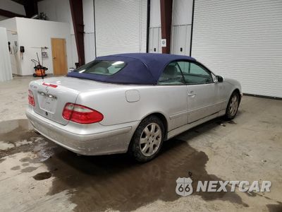 Trzecie zdjęcie samochodu z tyłu: 2001 MERCEDES-BENZ CLK 320 VIN:WDBLK65G01T079748 - miniatura