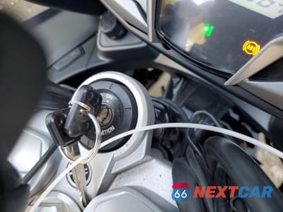 Zdjęcie 8 z 9 samochodu: 2016 YAMAHA FJR1300 A VIN:JYARP29E5GA000041 - miniatura
