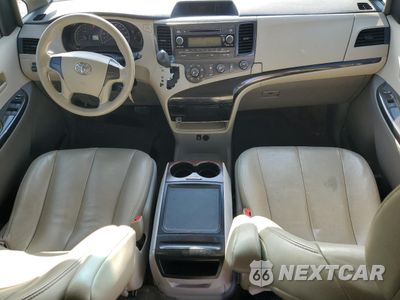 Zdjęcie 8 z 13 samochodu: 2014 TOYOTA SIENNA VIN:5TDZK3DC5ES460153 - miniatura