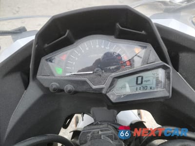 Zdjęcie 7 z 9 samochodu: 2014 KAWASAKI EX300 B VIN:JKAEX8B12EDA08393 - miniatura