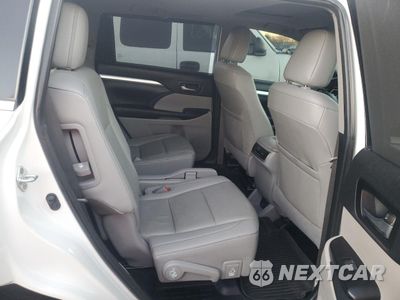 Zdjęcie 11 z 13 samochodu: 2019 TOYOTA HIGHLANDER SE VIN:5TDKZRFH5KS301184 - miniatura