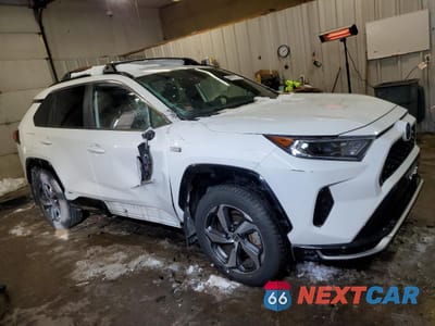 Czwarte zdjęcie samochodu z boku: 2021 TOYOTA RAV4 PRIME SE VIN:JTMAB3FV4MD004991 - miniatura