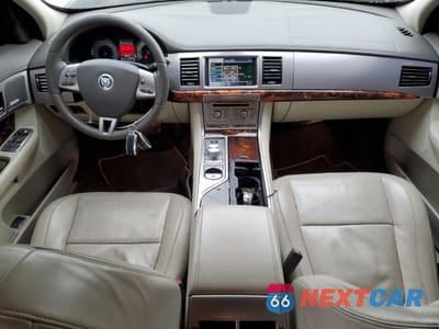 Zdjęcie 8 z 12 samochodu: 2009 JAGUAR XF SUPERCHARGED VIN:SAJWA07CX91R38958 - miniatura