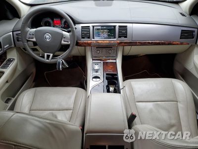 Zdjęcie 8 z 12 samochodu: 2009 JAGUAR XF SUPERCHARGED VIN:SAJWA07CX91R38958 - miniatura