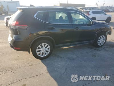 Trzecie zdjęcie samochodu z tyłu: 2018 NISSAN ROGUE S VIN:5N1AT2MT0JC700091 - miniatura