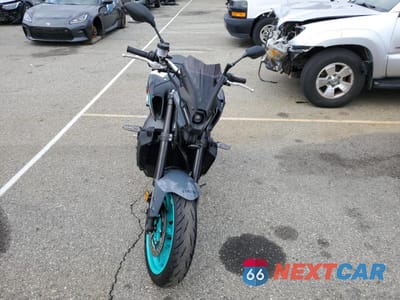 Drugie zdjęcie samochodu z przodu: 2022 YAMAHA MT09 C VIN:JYARN71Y4NA000599 - miniatura