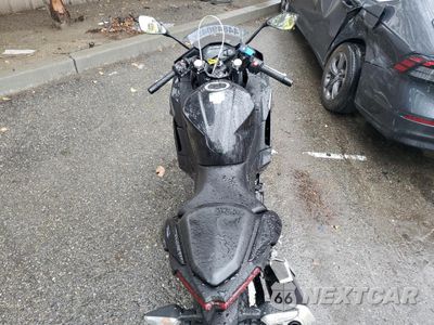 Zdjęcie 6 z 10 samochodu: 2024 KAWASAKI EX500 H VIN:ML5EXGH12RDA18042 - miniatura