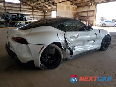 Trzecie zdjęcie samochodu z tyłu: 2020 TOYOTA SUPRA BASE VIN:WZ1DB4C05LW023372 - miniatura