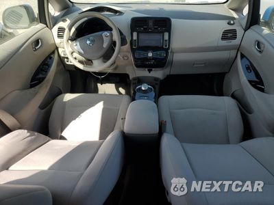 Zdjęcie 8 z 13 samochodu: 2012 NISSAN LEAF SV VIN:JN1AZ0CPXCT021429 - miniatura