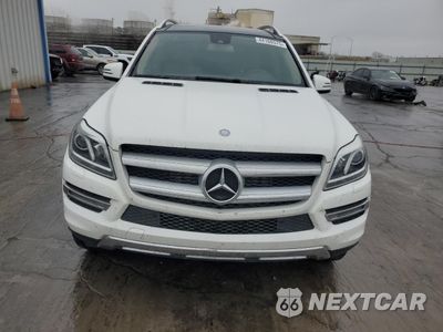 Piąte zdjęcie samochodu w środku: 2016 MERCEDES-BENZ GL 350 BLUETEC VIN:4JGDF2EE0GA684001 - miniatura