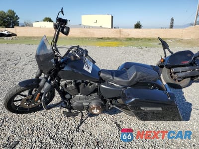 Trzecie zdjęcie samochodu z tyłu: 2017 HARLEY-DAVIDSON XL883 IRON 883 VIN:1HD4LE234HC445833 - miniatura
