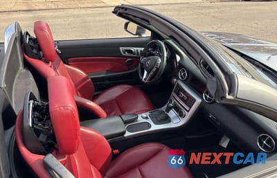 Piąte zdjęcie samochodu w środku: 2016 MERCEDES-BENZ SLK 350 VIN:WDDPK5HA0GF117609 - miniatura