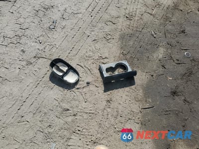 Zdjęcie 14 z 14 samochodu: 1994 CHEVROLET CAVALIER VIN:1G1JC844XR7343760 - miniatura