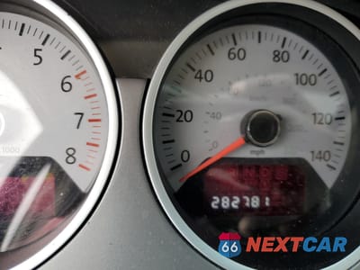 Zdjęcie 9 z 17 samochodu: 2010 VOLKSWAGEN ROUTAN SEL VIN:2V4RW5DX0AR424351 - miniatura