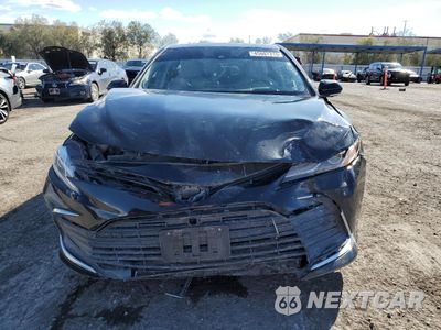 Piąte zdjęcie samochodu w środku: 2022 TOYOTA CAMRY XLE VIN:4T1F31AKXNU570073 - miniatura