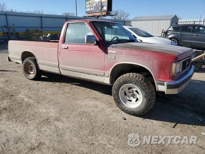 Czwarte zdjęcie samochodu z boku: 1986 GMC S15 VIN:1GTCS14R002500941 - miniatura