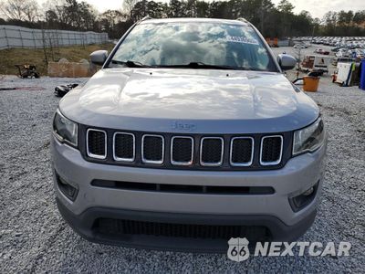 Piąte zdjęcie samochodu w środku: 2019 JEEP COMPASS LATITUDE VIN:3C4NJCBB3KT615876 - miniatura