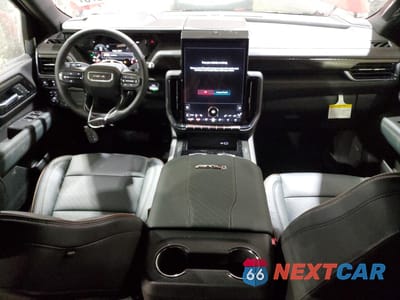 Zdjęcie 8 z 14 samochodu: 2025 GMC YUKON AT4 VIN:1GKS2CRD0SR186748 - miniatura