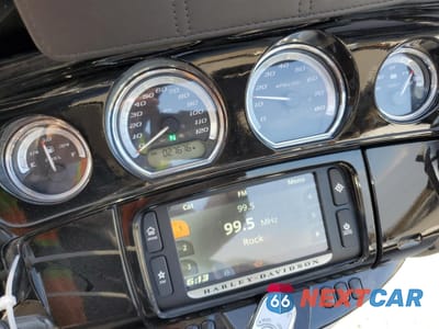 Zdjęcie 7 z 10 samochodu: 2017 HARLEY-DAVIDSON FLHTK ULTRA LIMITED VIN:1HD1KED13HB659929 - miniatura