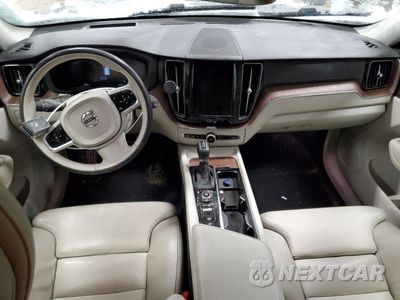 Zdjęcie 8 z 16 samochodu: 2020 VOLVO XC60 T5 INSCRIPTION VIN:YV4102RL4L1535826 - miniatura