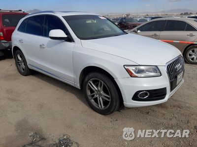 Czwarte zdjęcie samochodu z boku: 2017 AUDI Q5 PREMIUM VIN:WA1C2AFP1HA093595 - miniatura