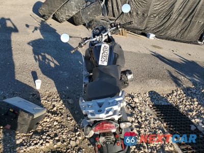 Zdjęcie 6 z 10 samochodu: 2011 BMW R1200 GS VIN:WB1046000BZX51585 - miniatura