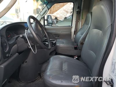 Zdjęcie 7 z 13 samochodu: 2006 FORD ECONOLINE E350 SUPER DUTY CUTAWAY VAN VIN:1FDWE35L56HA45229 - miniatura
