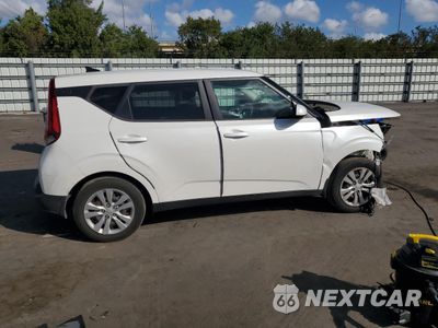 Trzecie zdjęcie samochodu z tyłu: 2020 KIA SOUL LX VIN:KNDJ23AU7L7707898 - miniatura