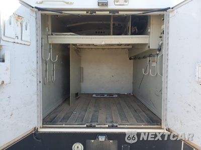 Zdjęcie 10 z 13 samochodu: 2016 CHEVROLET SILVERADO C3500 VIN:1GB3CYCG8GZ143400 - miniatura