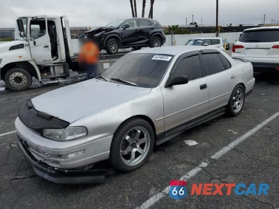 Drugie zdjęcie samochodu z przodu: 1994 TOYOTA CAMRY LE VIN:4T1GK12EXRU018689 - miniatura