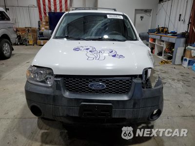Piąte zdjęcie samochodu w środku: 2006 FORD ESCAPE XLT VIN:1FMYU93196KB87103 - miniatura