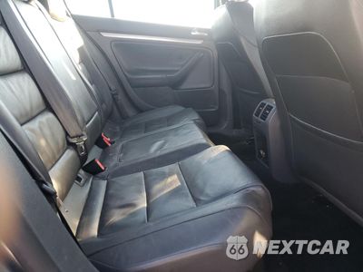 Zdjęcie 10 z 13 samochodu: 2008 VOLKSWAGEN GTI VIN:WVWHV71K58W249089 - miniatura