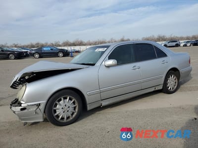 2001 MERCEDES-BENZ E 320 WDBJF65J91B344101 - główne zdjęcie licytacji z USA - miniatura