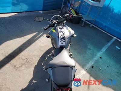 Zdjęcie 6 z 10 samochodu: 2018 YAMAHA MT07 C VIN:JYARM27Y0JA000462 - miniatura