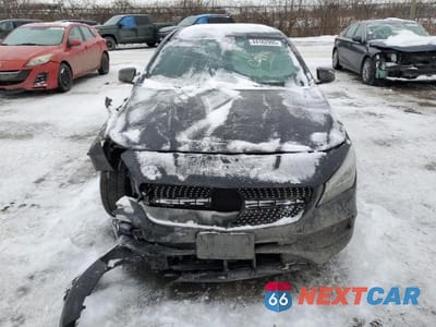 Piąte zdjęcie samochodu w środku: 2018 MERCEDES-BENZ CLA 250 4MATIC VIN:WDDSJ4GB4JN592629 - miniatura