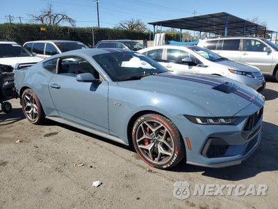 Czwarte zdjęcie samochodu z boku: 2024 FORD MUSTANG GT VIN:1FA6P8CF1R5416312 - miniatura