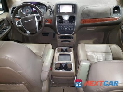Zdjęcie 8 z 13 samochodu: 2013 CHRYSLER TOWN & COUNTRY TOURING L VIN:2C4RC1CG3DR625386 - miniatura