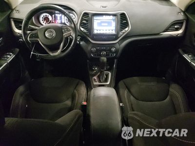 Zdjęcie 8 z 13 samochodu: 2017 JEEP CHEROKEE LATITUDE VIN:1C4PJMCS5HW546060 - miniatura